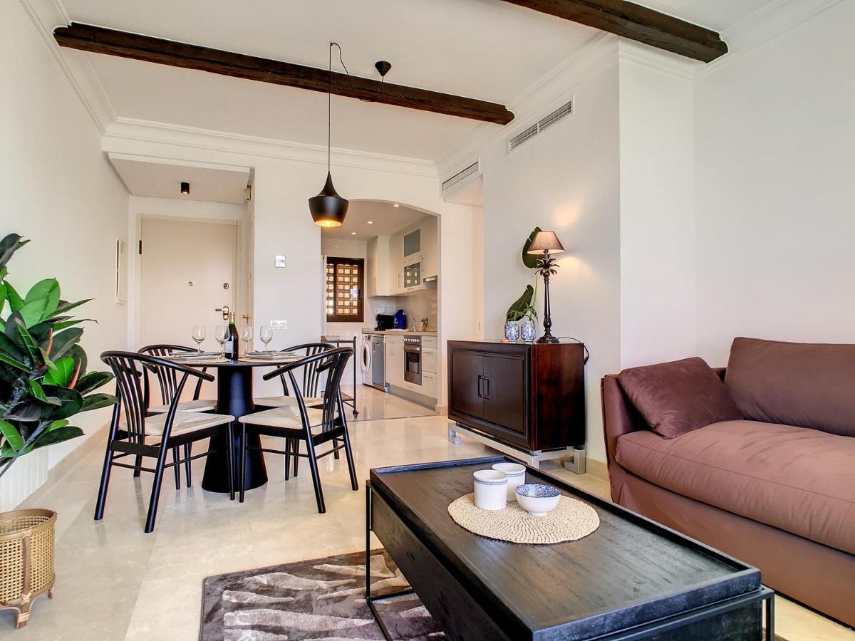Appartement Golf Singapore - 8109 Roda
